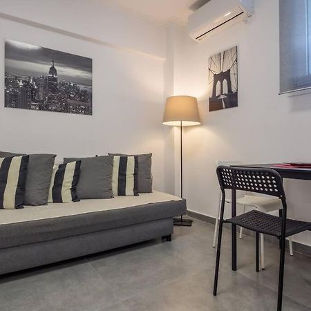 Hilton Area Brand New Comfortable Apartment أثينا المظهر الخارجي الصورة